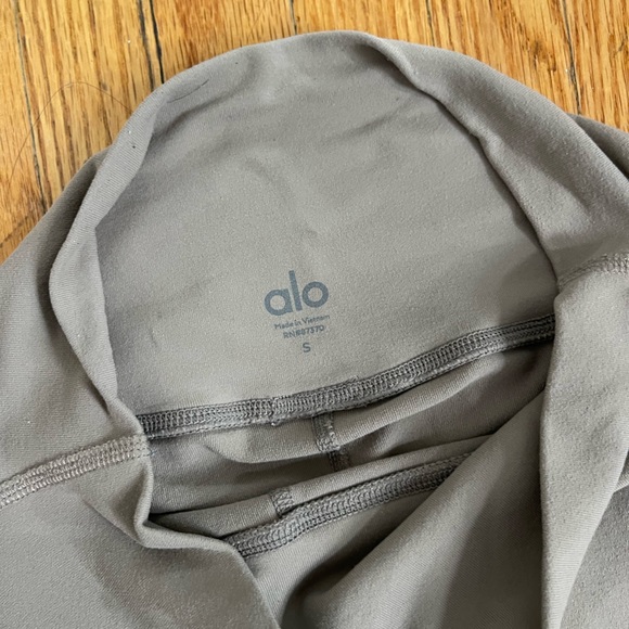 Alo Goddess Leggings (S) - Picture 3 of 6